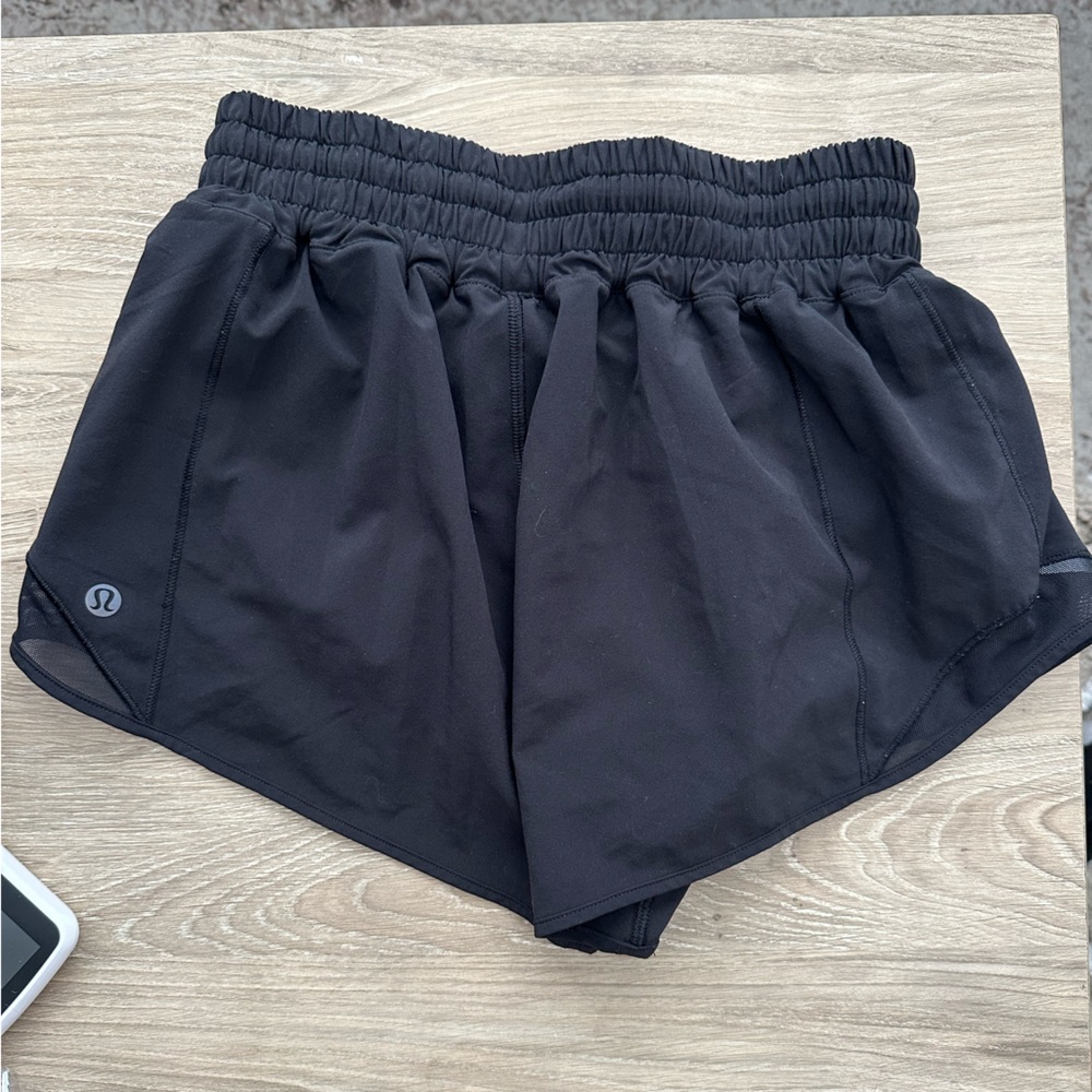 Lululemon Hotty Hot Low-rise Lined Shorts 4”